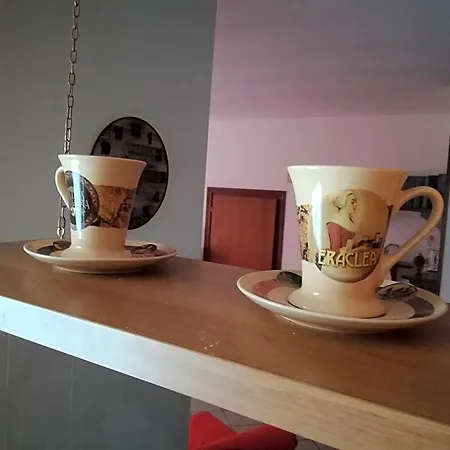 Angolo Felice Alojamento de Acomodação e Pequeno-almoço Castignano